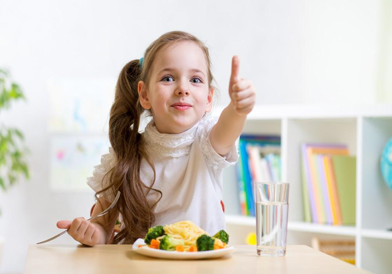 تهیه غذا برای چاقی کودک