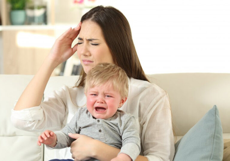 غذا برای گریه نوزاد! | نی‌نی‌جو