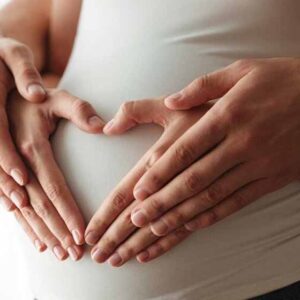 سن مناسب برای بارداری و تاثیر آن بر سلامت مادر و جنین | نی‎نی‎جو